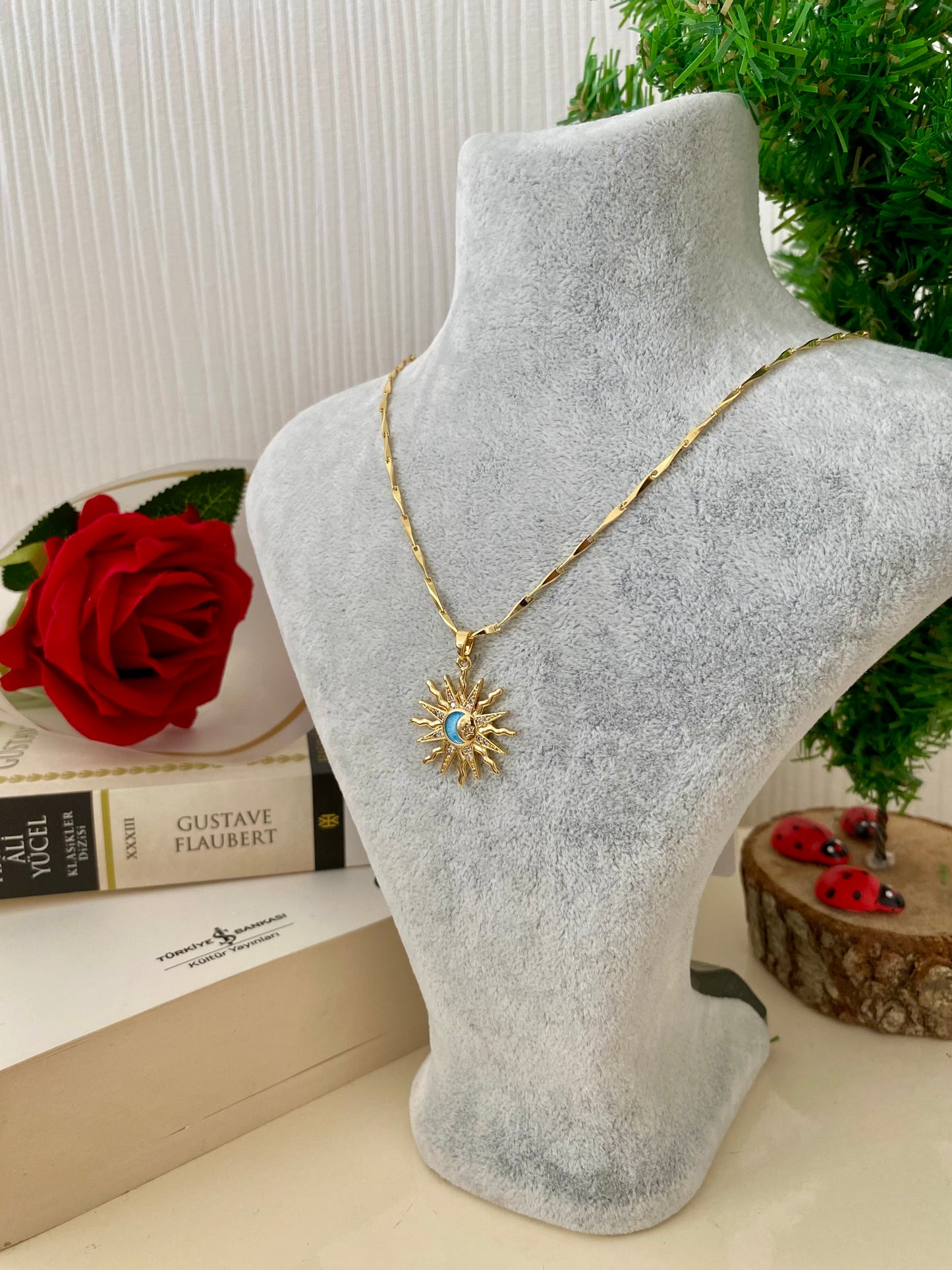 Altın Kaplama Güneş Kolye