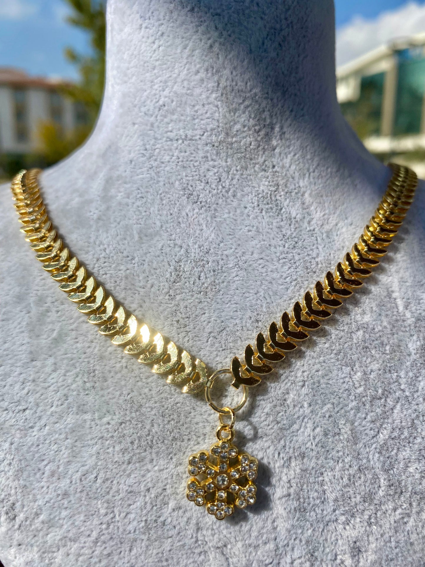 Çavuş Zincir Taşlı Kar Tanesi Kolye