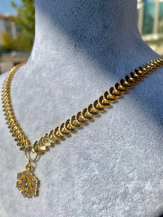 Çavuş Zincir Taşlı Kar Tanesi Kolye