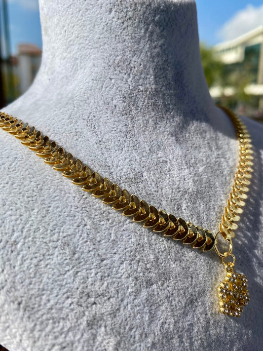 Çavuş Zincir Taşlı Kar Tanesi Kolye